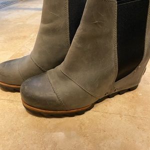 Joan of arctic Sorel wedge booties, size 7 NWOT